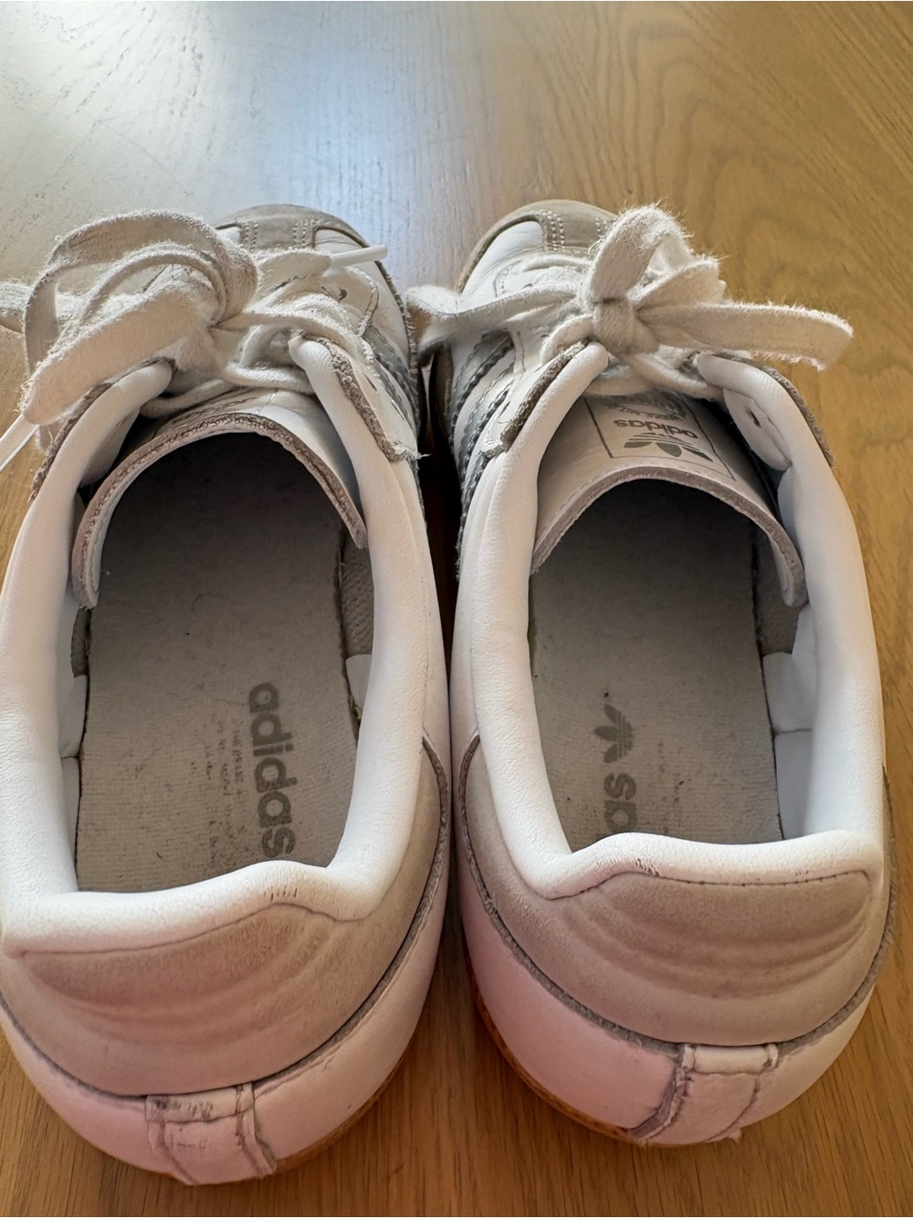 Women’s 6 Silver Striped Sambas - Picture 4 of 6